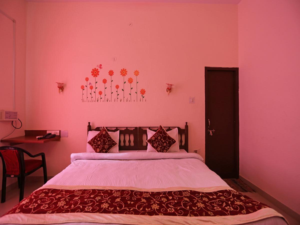 Oyo 5063 The Sukoon Hotel พุชการ์ ภายนอก รูปภาพ